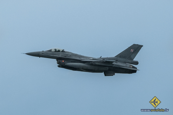 Lockheed Martin F-16CJ Fighting Falcon